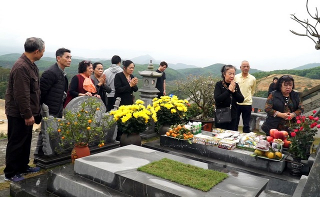 Tìm hiểu ý nghĩa của phong tục tảo mộ ngày Tết tại Việt Nam