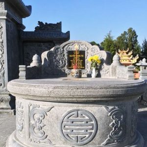 Mộ đơn hình tròn chạm khắc chữ Hán